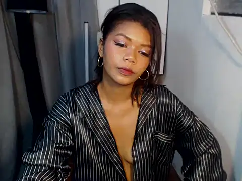 Asian_chicksxx's Live XXX Chat