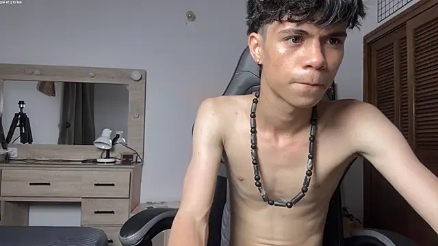 OopsAgain_ Live XXX-chat