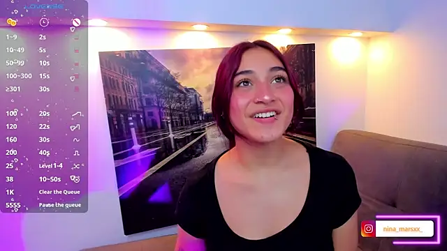 Nina-Mars Chat XXX in diretta