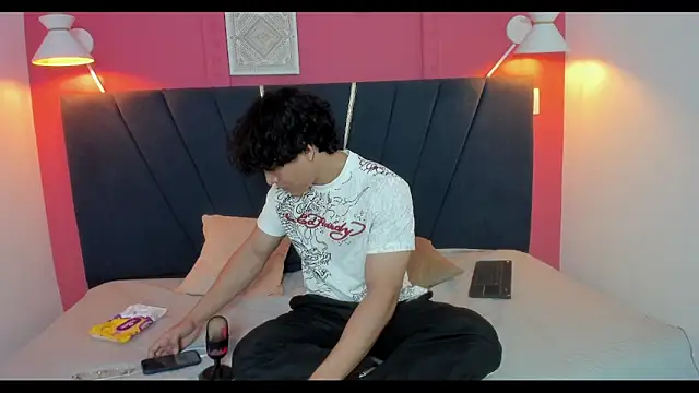 latin_beast4 Show Webcam