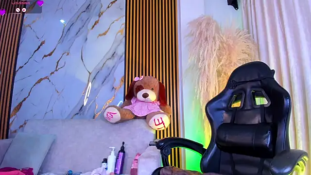alejagarcia_のライブXXXチャット