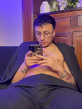 Dereck_Klain Pertunjukan Webcam