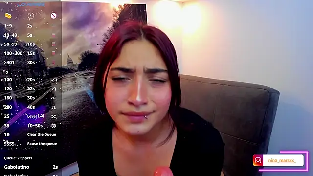 Chatroom XXX en direct de Nina-Mars