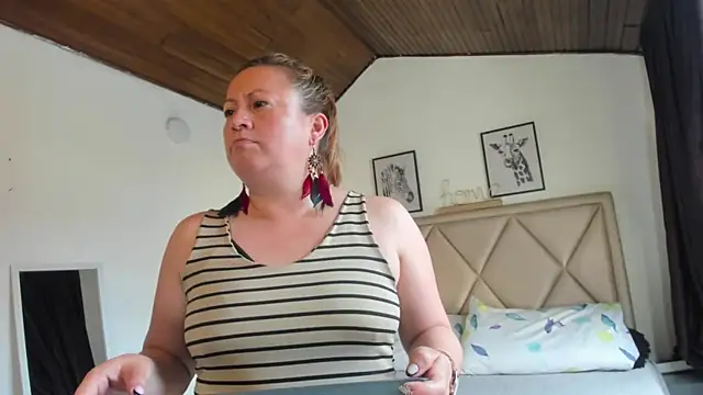 MonyCassius Live XXX-chat