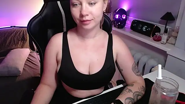 holly_xglam 라이브 XXX 채팅
