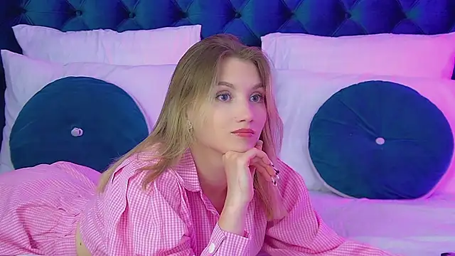 StacyEvances' Live XXX Chat