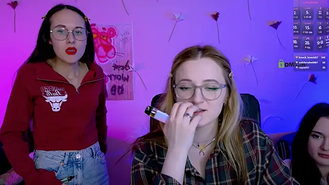 liana_kisses 现场XXX聊天