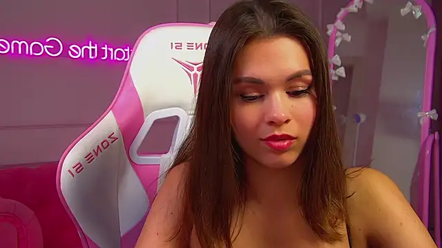PollyLanders XXX чат на живо