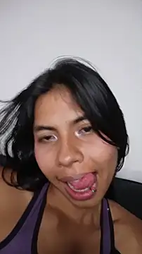 ControlMySquirt_ Adlı Modelin Canlı XXX Sohbeti