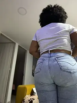 Rizos_hot_official élő XXX-chatje