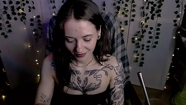 Chat +18 de risha_laas ao vivo