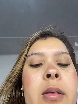 دردشة MelodySanz الجنسية المباشرة