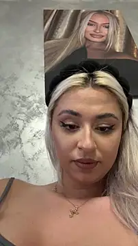 Czat XXX na żywo – Kylie_One