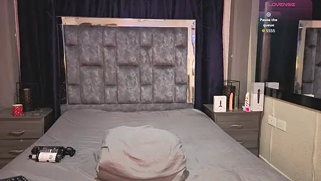 LeoMonnroeのライブXXXチャット