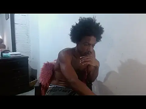 צ'אט XXX בשידור חי של Larry-n-clouds