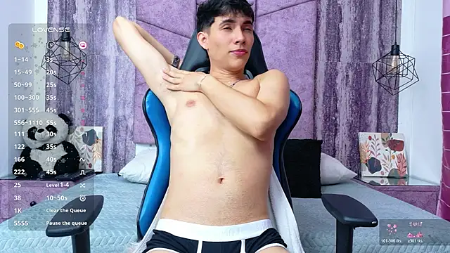 AronTawers Live XXX Chat