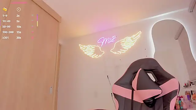 mia_yourmommy 网络视讯表演