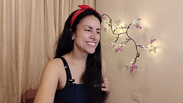 Chat +18 de Bella_Exhibition ao vivo