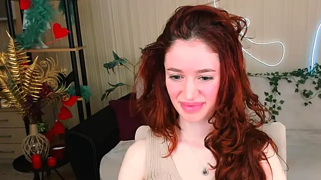 ChristinaConteeree's Live XXX Chat