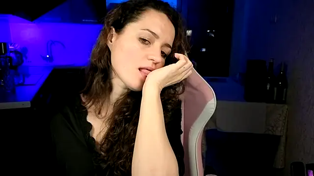Chat +18 de Cerann1 ao vivo
