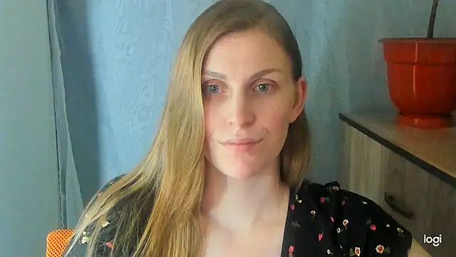 JuliaMuuun Pertunjukan Webcam