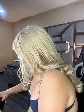 lya_nekko_ live XXX chat