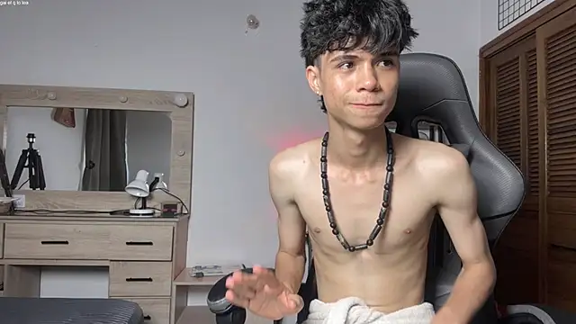 Chat XXX en directo de OopsAgain_