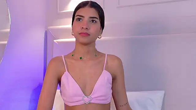 Онлайн чат XXX NaomiKlarc