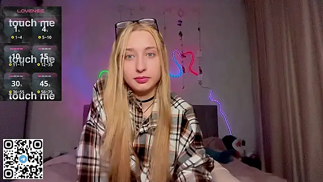 Emma_Willson Chat XXX in diretta