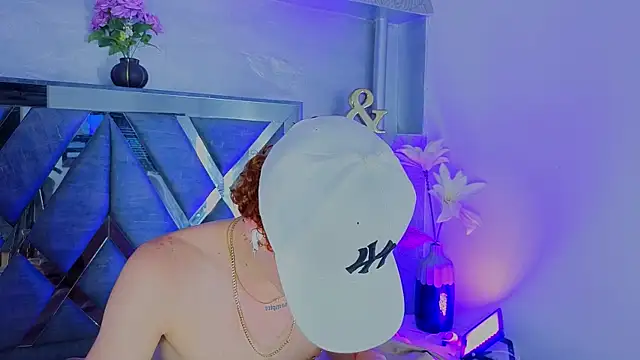 nova_salvatore Pertunjukan Webcam