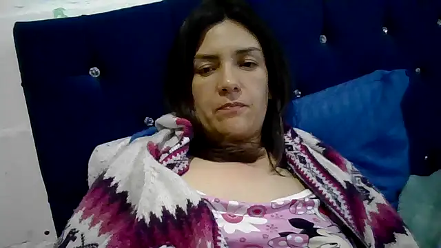 princessbella93's Live Chat Room