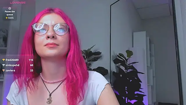 RoxySun_ Chat XXX in diretta