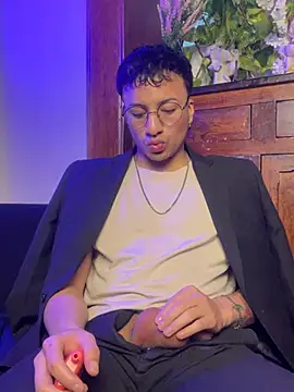 Dereck_Klain Chat XXX in diretta