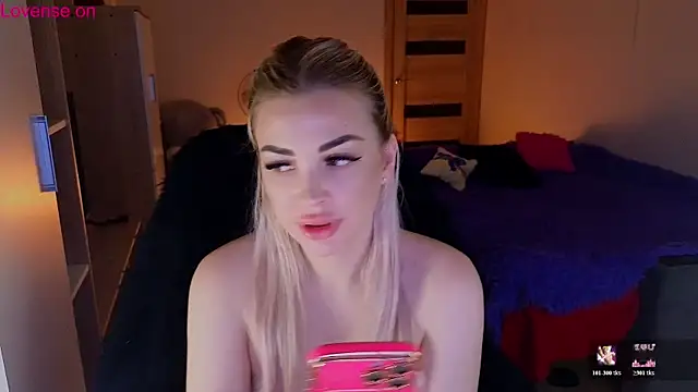 MilanaOmg's Live XXX Chat