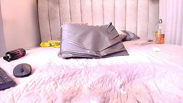 kata_hazel Chat XXX in diretta
