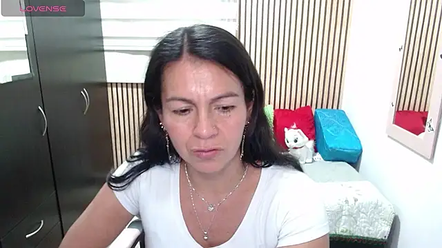 camilavargas_'s Live XXX Chat