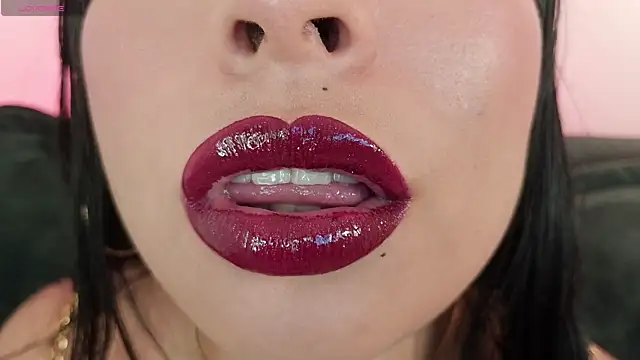 mia_roux1のライブXXXチャット