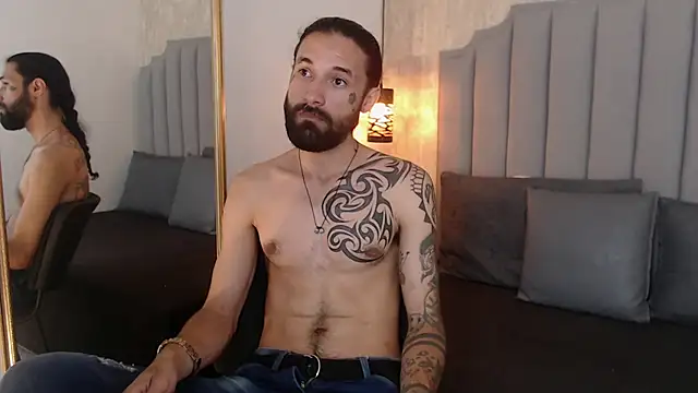 Hisoka_011 webcam show