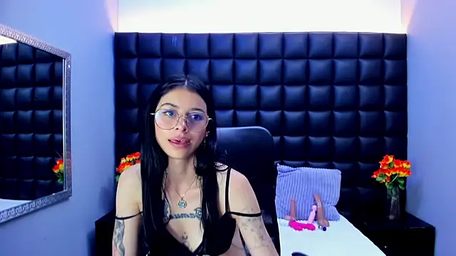 Dulce_Miaa_ Live XXX-chat
