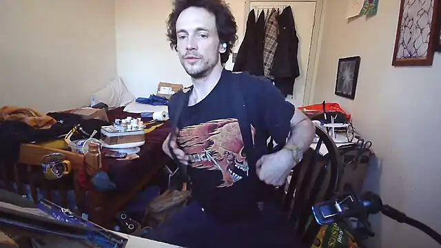 JohnnyMoves' Webcam Show