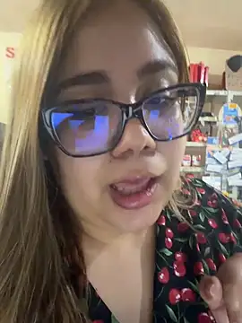 NyraMoon's Webcam Show