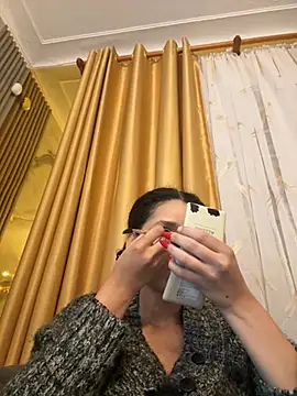 Lilithadams1 লাইভ XXX চ্যাট