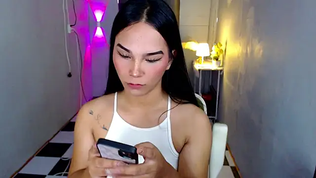 SanyaGirlx Adlı Modelin Canlı XXX Sohbeti