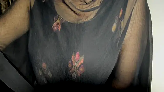 צ'אט XXX בשידור חי של TheShyGirl_