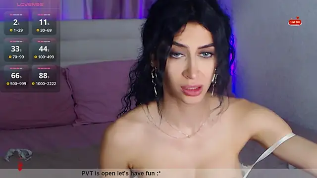Chatroom XXX en direct de Hennessy_XO