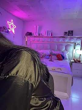 Chatroom XXX en direct de lucianaroy