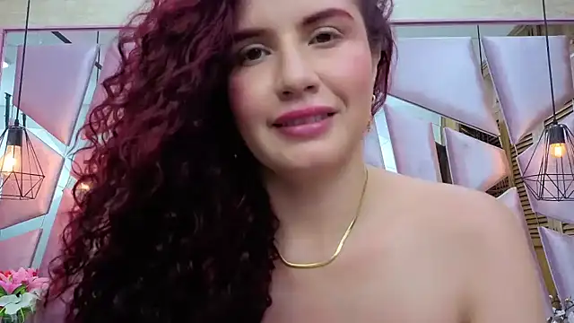 צ'אט XXX בשידור חי של ThaliaCross