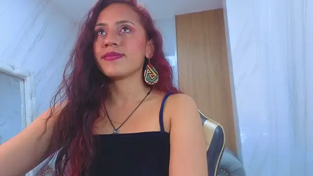 Lola_roses_tf's Live XXX Chat