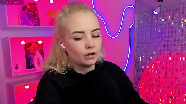 دردشة StephanieSweety الجنسية المباشرة
