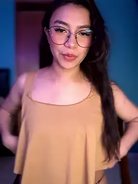 دردشة CocoaGigiMuse الجنسية المباشرة